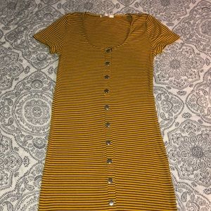 Body con yellow dress